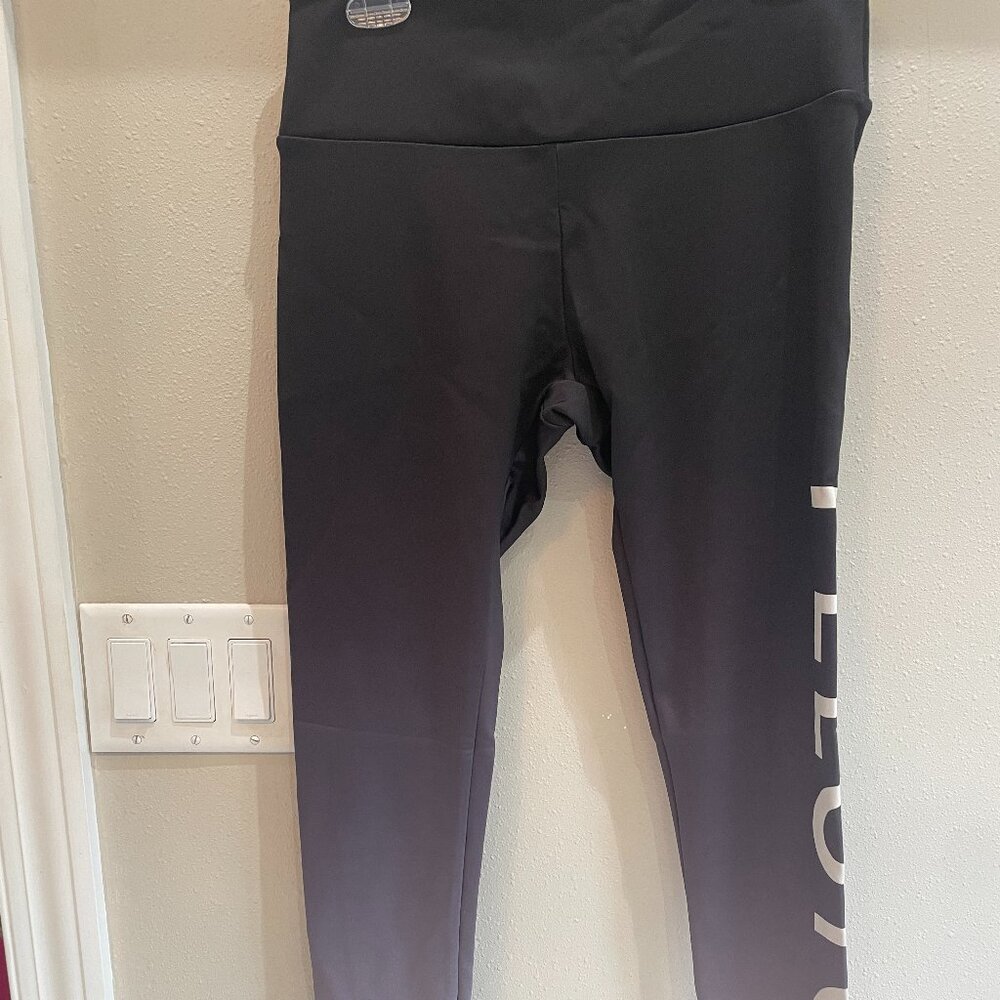 Peloton size large vintage leggings